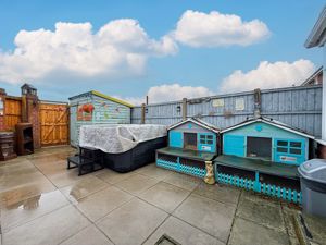 Photo 19- click for photo gallery